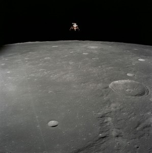 596px-lunar_module_as12-51-7507.jpg